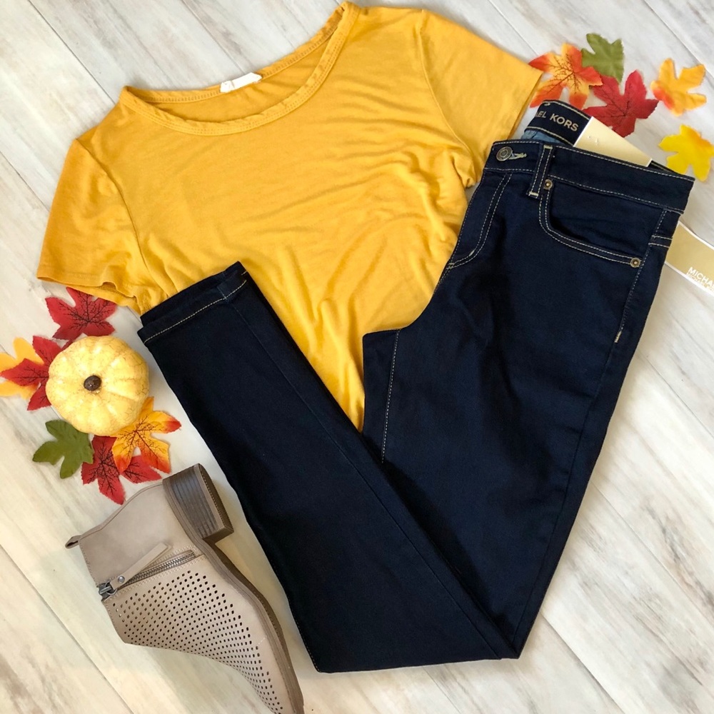 Michael Kor’s Womens Izzy Skinny Jeans Dark Wash